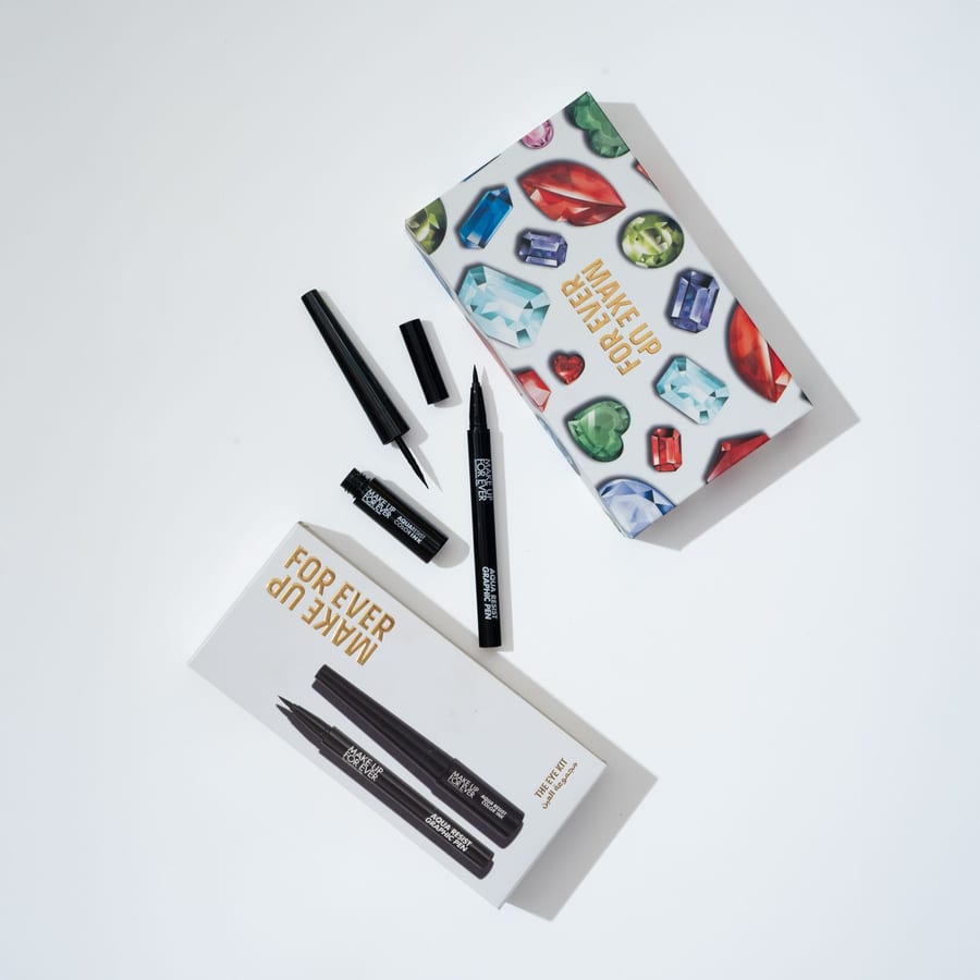 مجموعة مكياج العيون MAKE UP FOR EVER THE EYE KIT